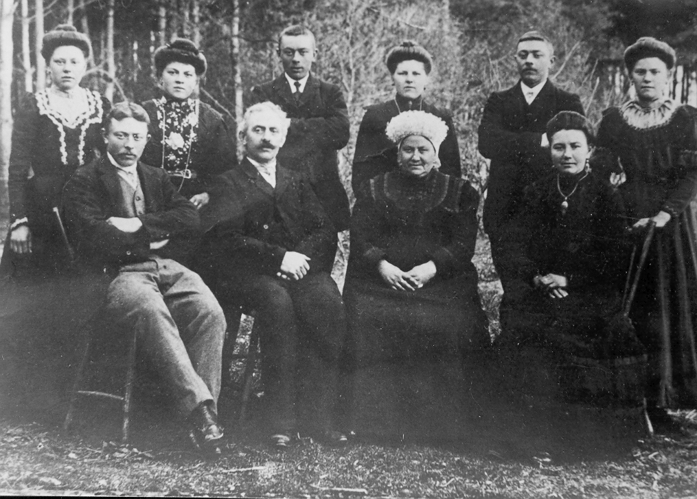 goossens_petrus_01-07-1840_familiefoto.bmp