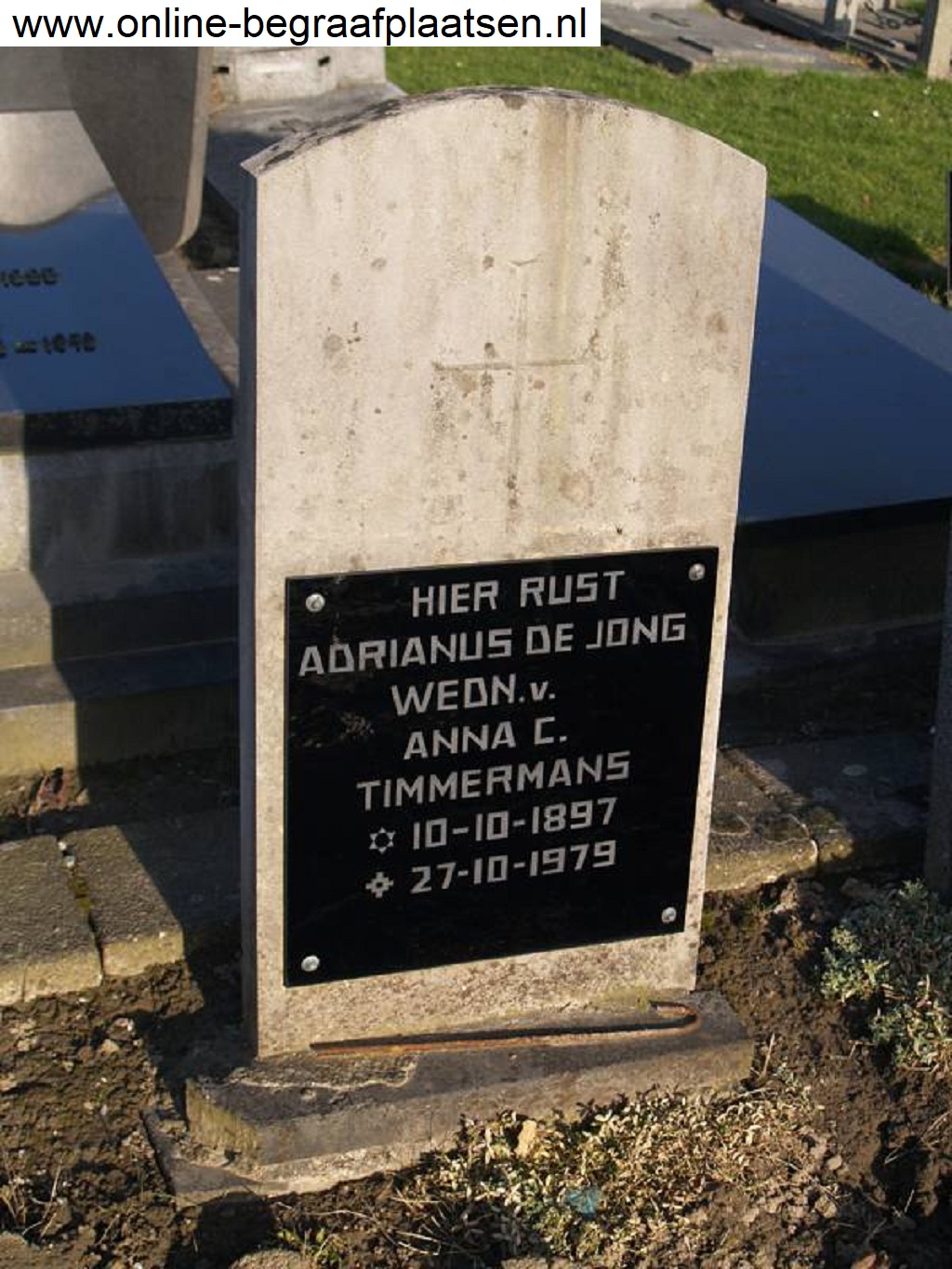 Klik voor foto in apart venster quma0004401004.jpg
