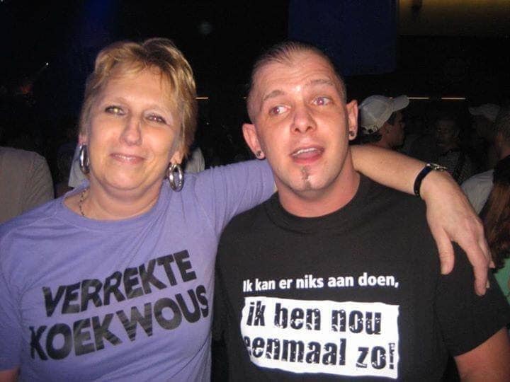 Klik voor foto in apart venster quma0000802004.jpg