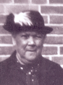 Klik voor foto in apart venster opoe_centje_oerlemans-vd_weegen.jpg